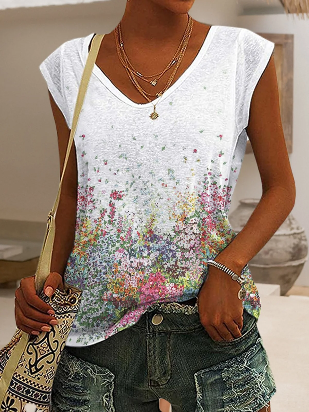 JFN Round Neck Floral Vacation T-Shirt/Tee