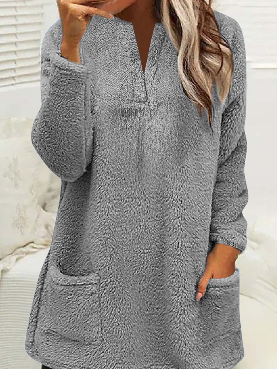 Women's V Neck Plain Pocket Stitching Casual Winter Fluff/Granular Fleece Fabric Long Sleeve Sweatshirt