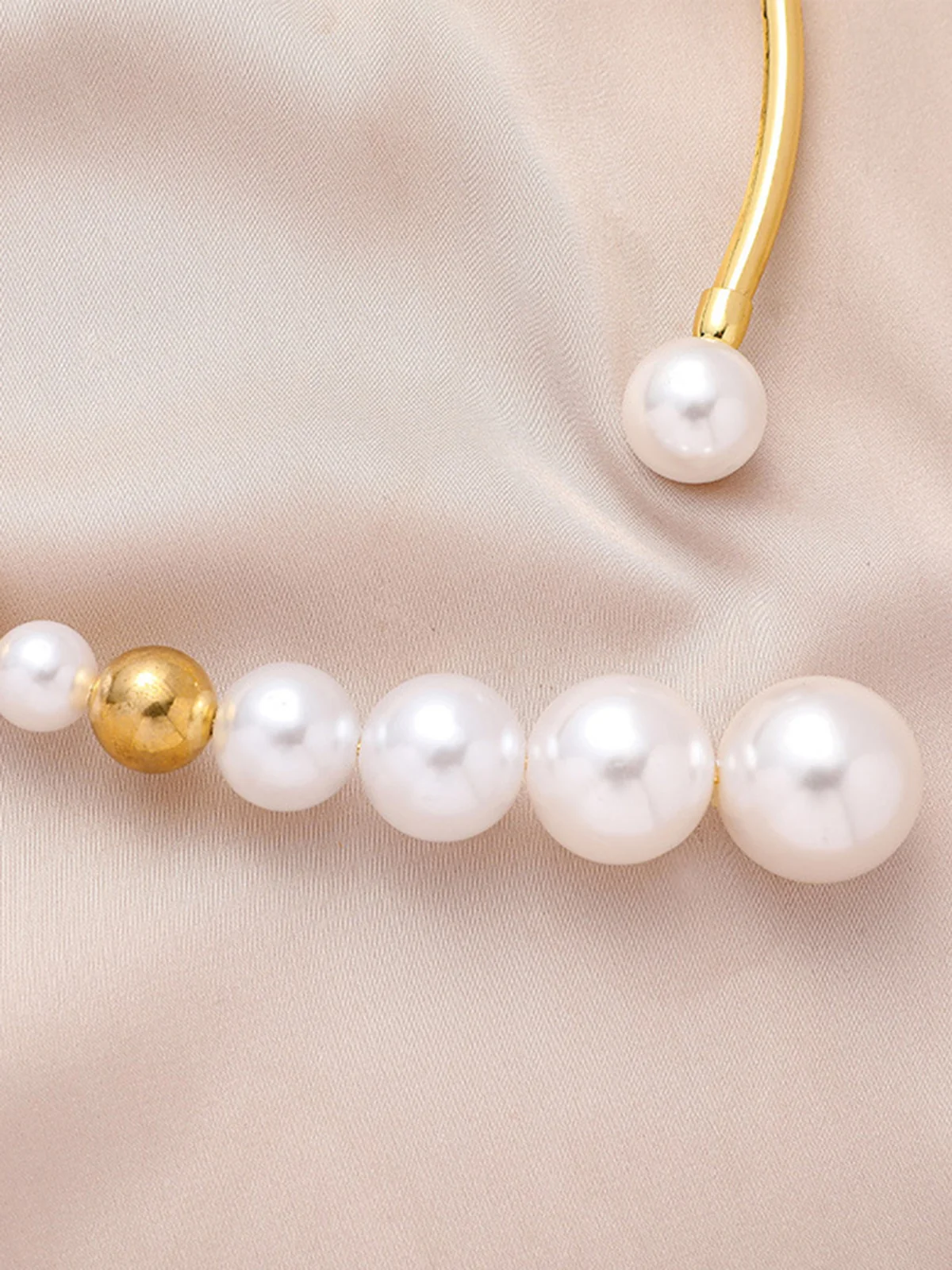 Elegant Imitation Pearl Torque Metal Choker Necklace