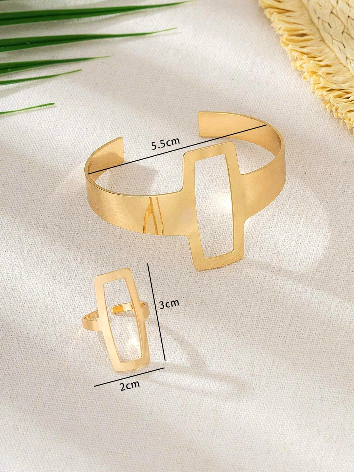 2pcs/set Minimalist Geometric Irregular Hollow Out Square Bangle And Ring Combination