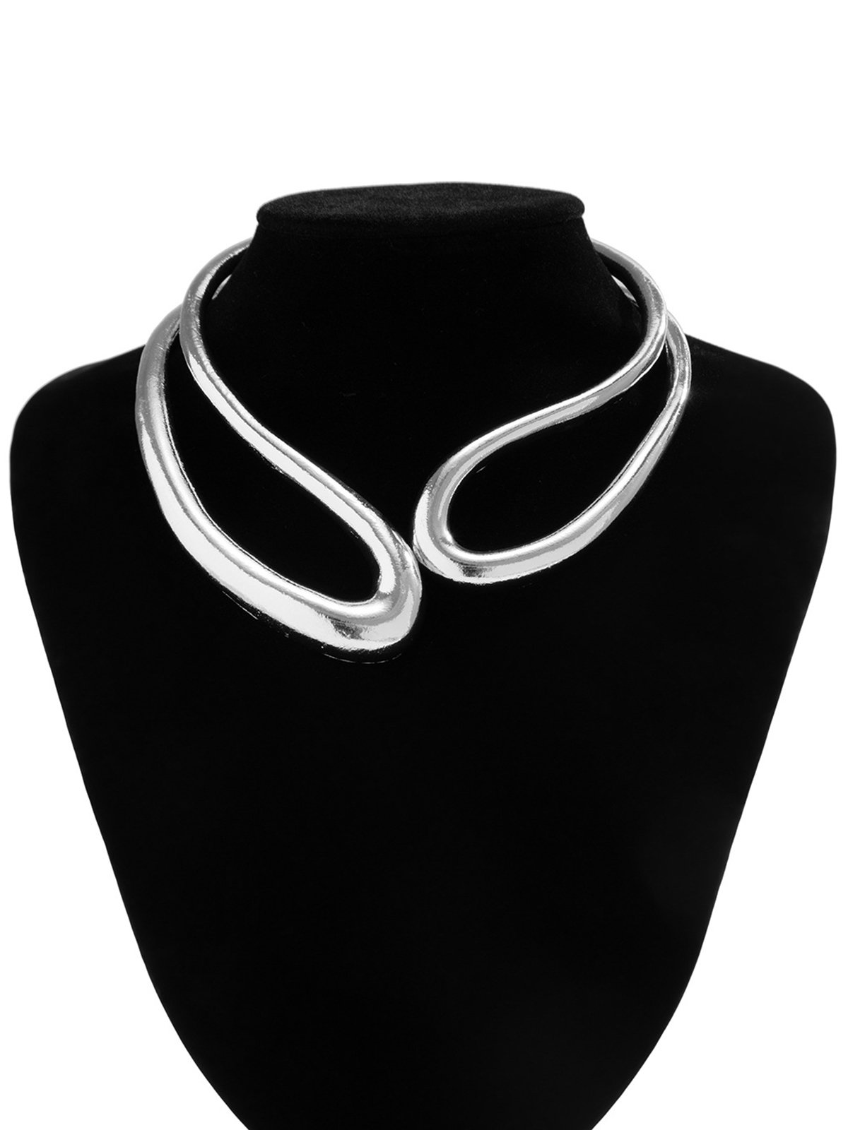 Exaggerated Geometric Hollow Choker