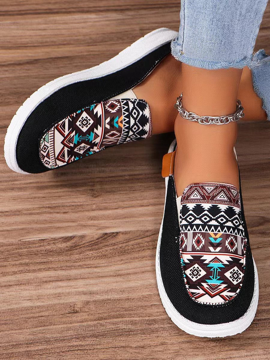 Casual Fabric Ethnic All Season Loafers