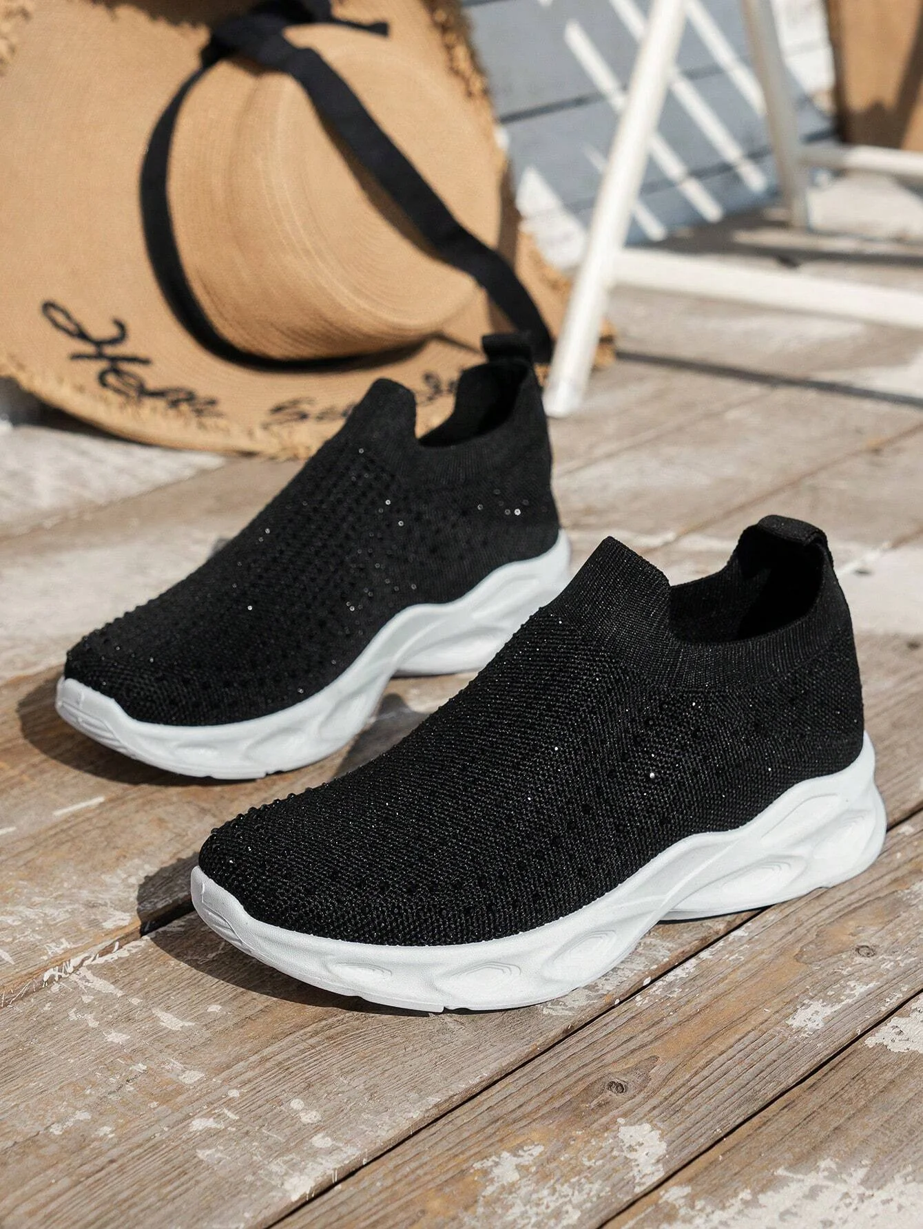 Mesh Fabric All Season Sports Flyknit Sneakers