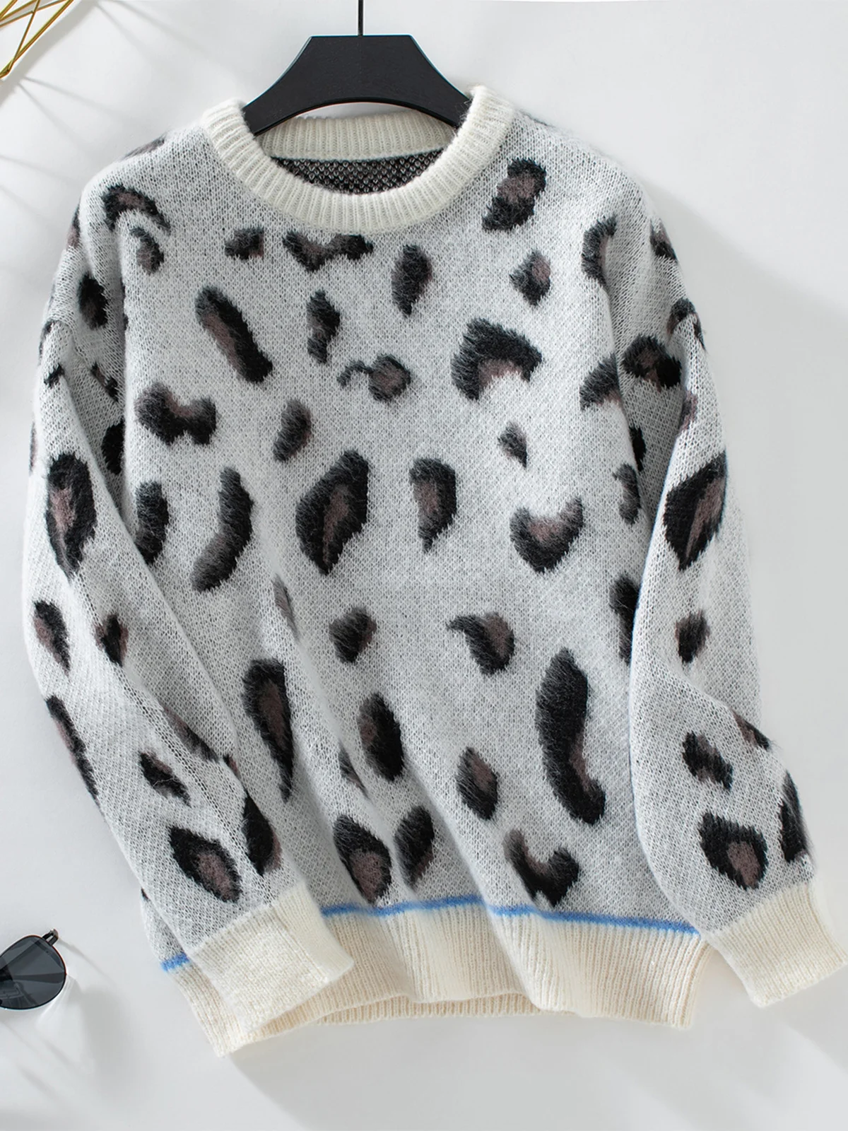 Women's Winter Leopard Casual Long Sleeve Crew Neck Sweater