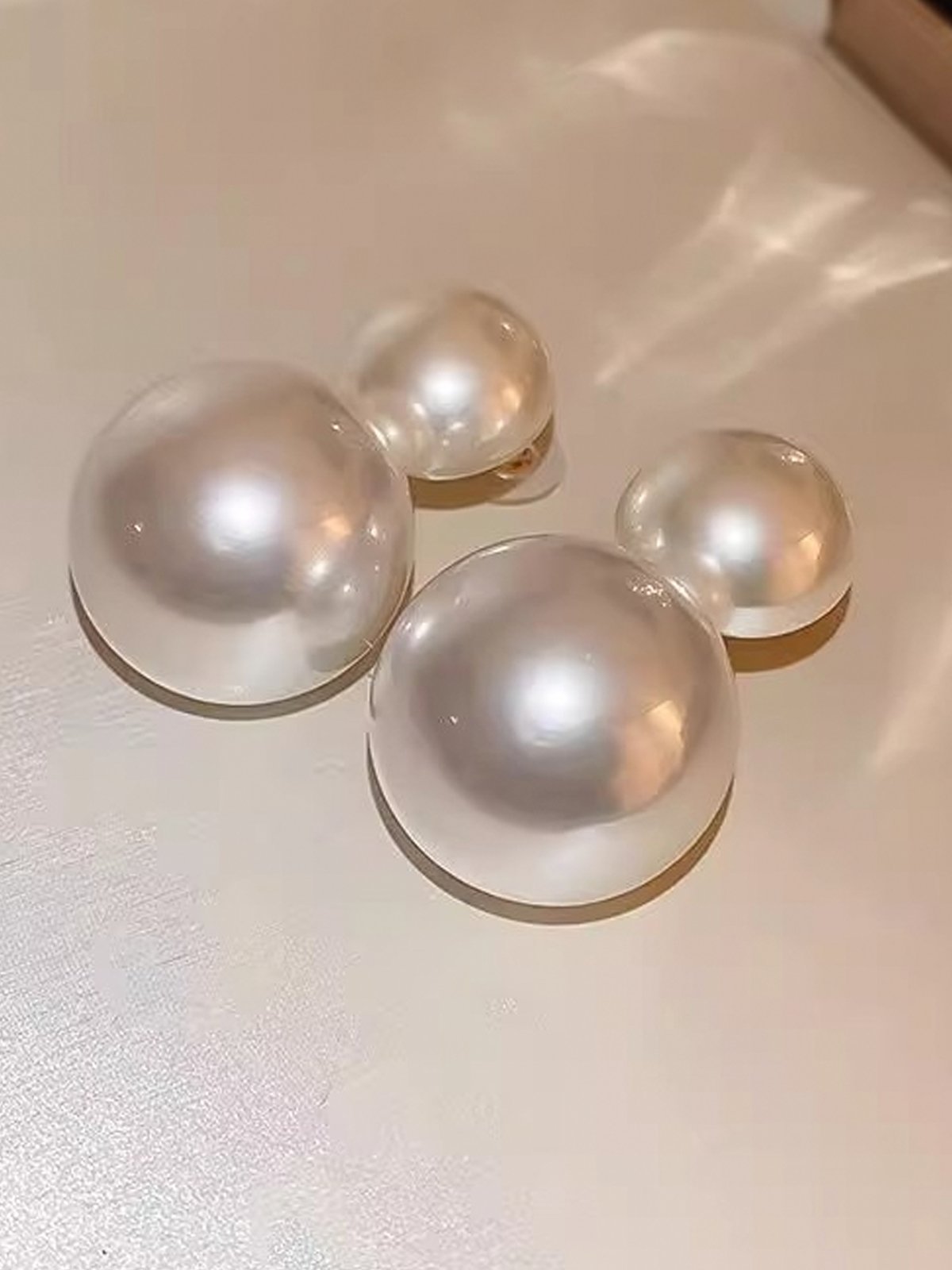 Elegant Faux Pearl Stud