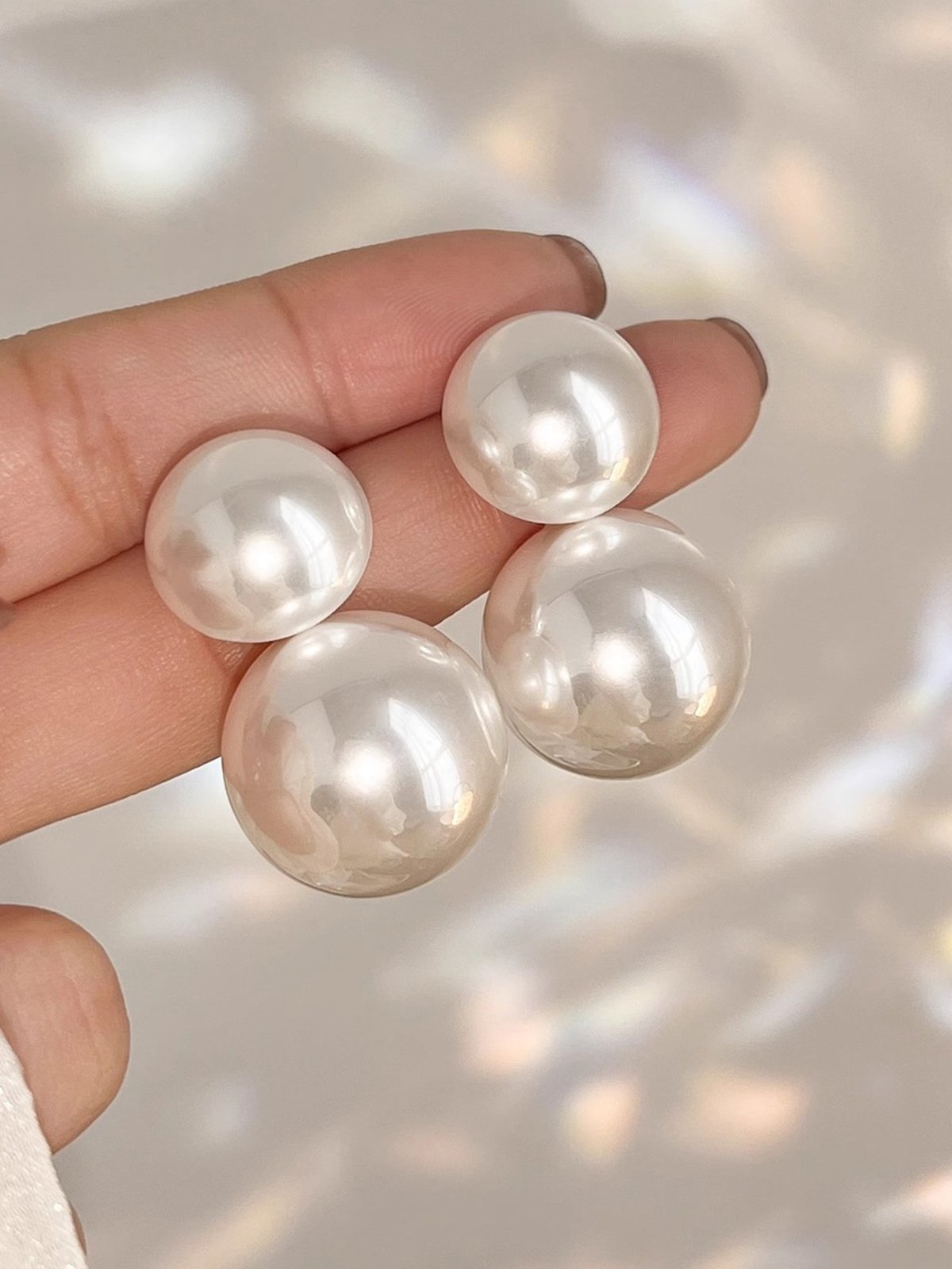 Elegant Faux Pearl Stud