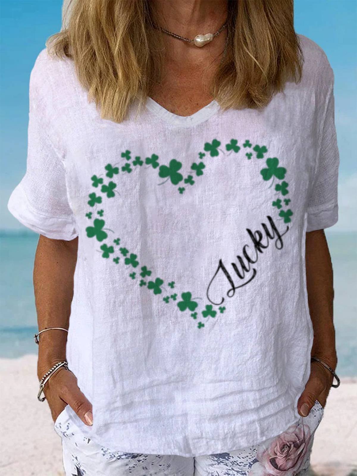 Women's St Patricks Day Shamrock Love Print Short Sleeve V Neck Cotton T-Shirt