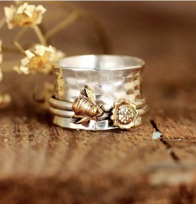 Simple Bee Flower Alloy Ring