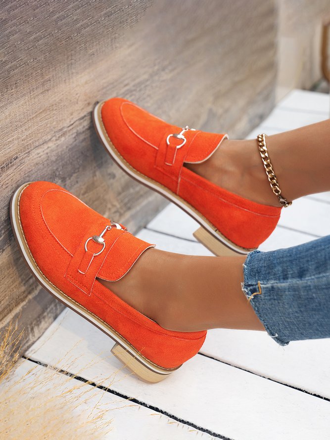 Plus Size Metal Decor Faux Suede Casual Loafers