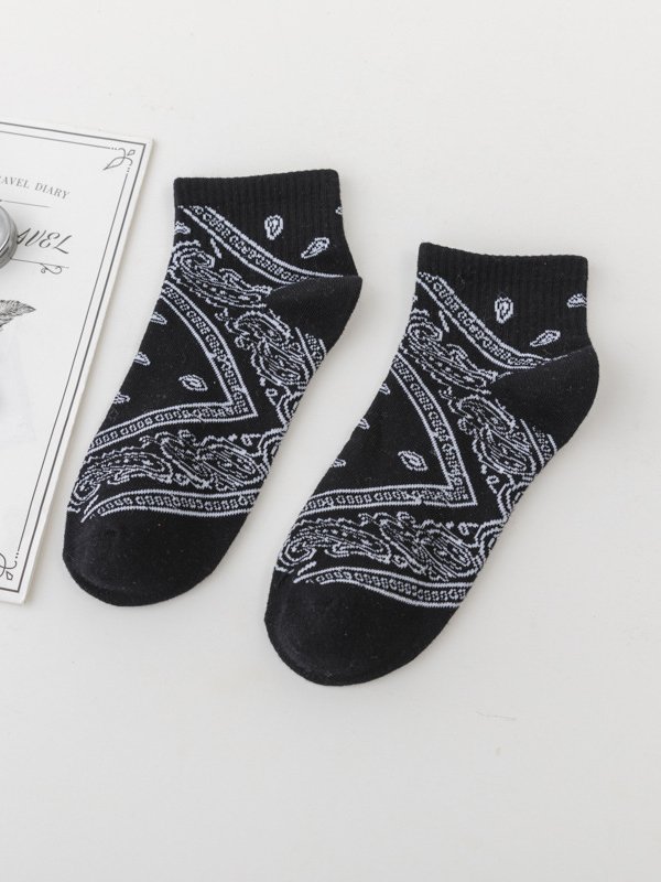 Ethnic Paisley Cashew Flower Pattern Cotton Socks Vintage Everyday Accessories